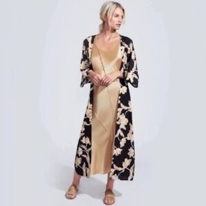 Maison Du Soir Selene Floral Long Kimono